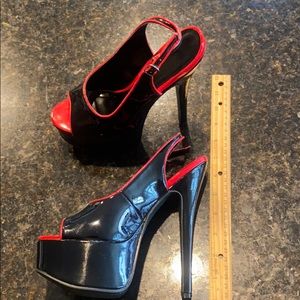 Ellie Red/Black Pat Sz 7. Sexy Valentine Shoes!